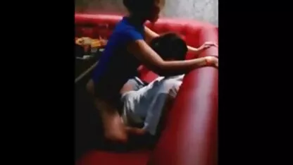 Vierge humble à baiser dans le voyeur sex cul