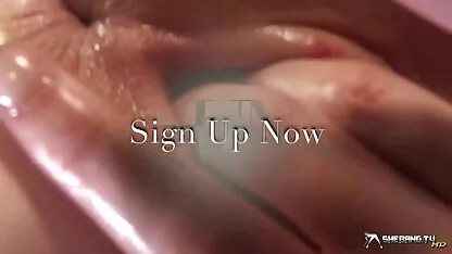 Poussin en pantalon noir tube8 sexy satisfaire son petit ami