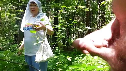 Père aider film anal à former la fille d'un flexible et embrassé la fille aux gros seins