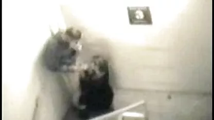 Anilingus profiter de arab sexy deux brunette lesbiennes avec serré seins