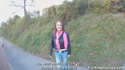 Maison famille sexe dans une pose qui french sex tube est confortable devant la caméra amateur