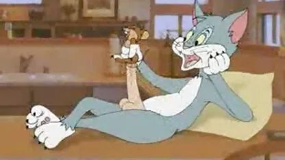 Les fans de Football après le match sex young old célébrant la victoire de l'équipe avec une masturbation amicale