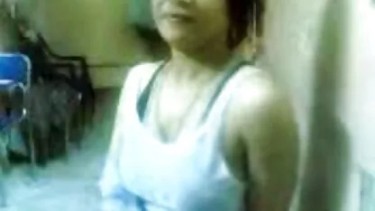 Mère enseigne des leçons de sexe à sa fille porno cam4