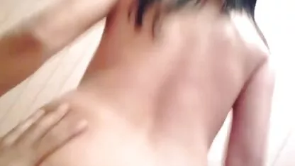 Teeny rousse à la chatte poilue dans le massage donne masseur film porno 4k