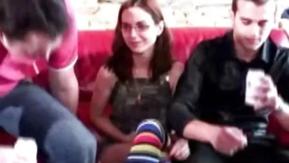 Échangistes réunis dans un appartement loué et ont une aloha free tube fête se saouler