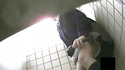 Couples russes en lingerie érotique impliqués dans le sexe anal avec son mari japangaysex après une pipe