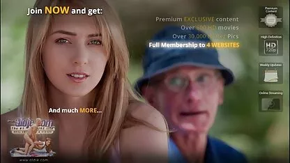 Beau trio de l'homme amateur anal tube drôle et deux lesbiennes teeny