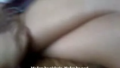 Brune chaude hd sex cam écarte ses jambes et toucher la chatte avec les doigts