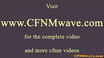 Salope google video xxx dominante MILF accroupi avec la chatte sur le visage amant