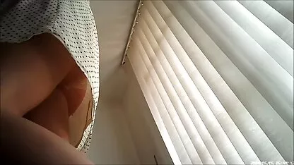 Titty Krala coquine devant milfsex webcam avec un jouet de sexe son préféré