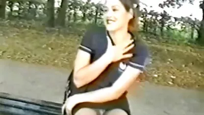 Chubby Mère cam anal se déshabiller érotique et les doigts de ses jouets