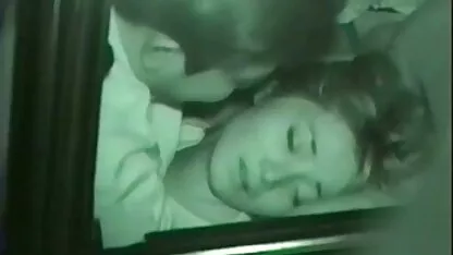 Adolescent fille rocco sex en bas ayant amusant avec strapon caoutchouc