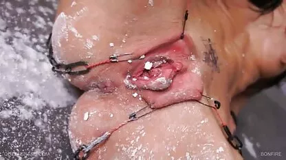 Brunette mature cam4 porno chubby sucer une bite sur deux hommes à la fois