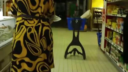 Femme de ménage dans une video desex robe courte baisée dans le cul par le propriétaire