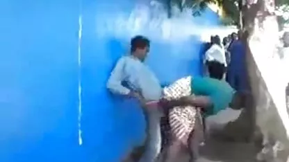 Blonde Sexy se vissant avec un vibromasseur video de sexe tukif rose